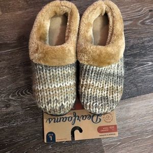 ❌SOLD❌ Dearfoams house shoes